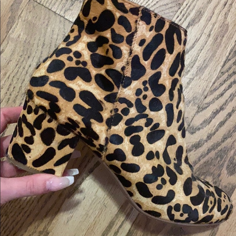 Steve Madden Leopard Print Booties 8.5 - image 3
